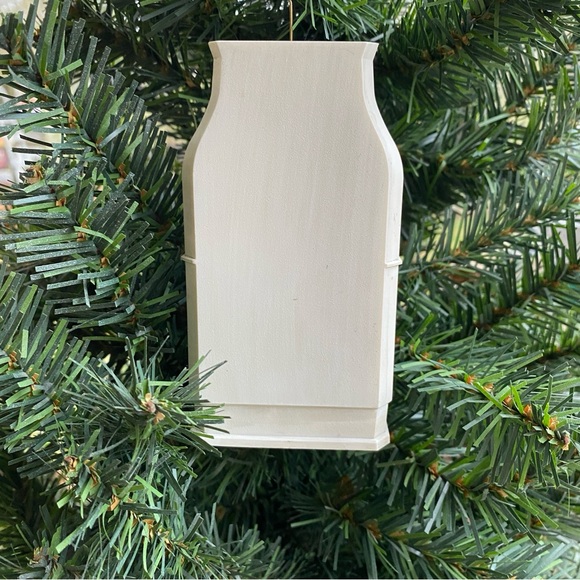 2018 Hallmark rare repaint Disney Cinderella's castle light sound ornament - Picture 5 of 12